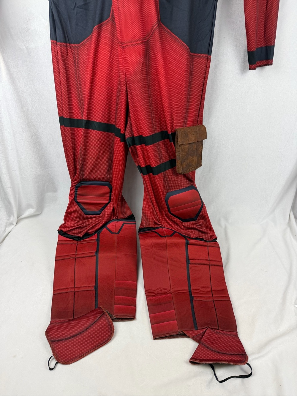 Spirit Halloween Adult Deadpool Costume Size XL Mask + Gloves + Belt + Leg Pouch - Picture 5 of 8